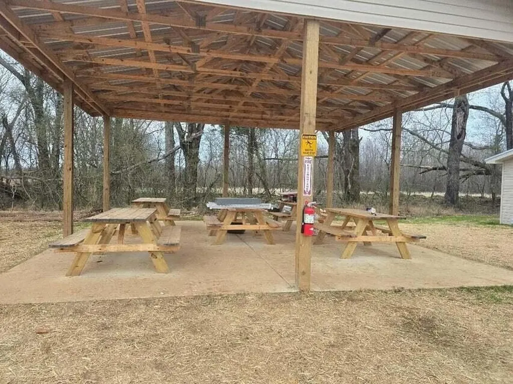 8415 River Road Decatur TN 37322
