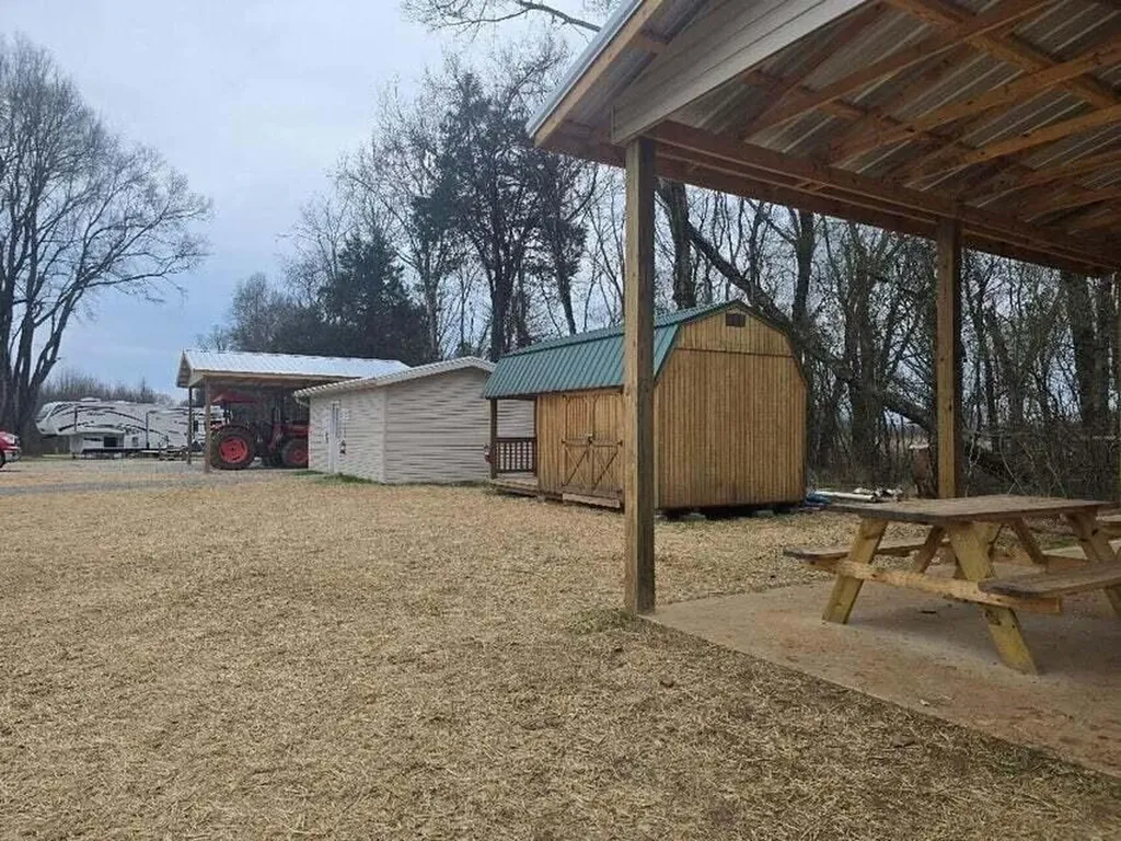 8415 River Road Decatur TN 37322