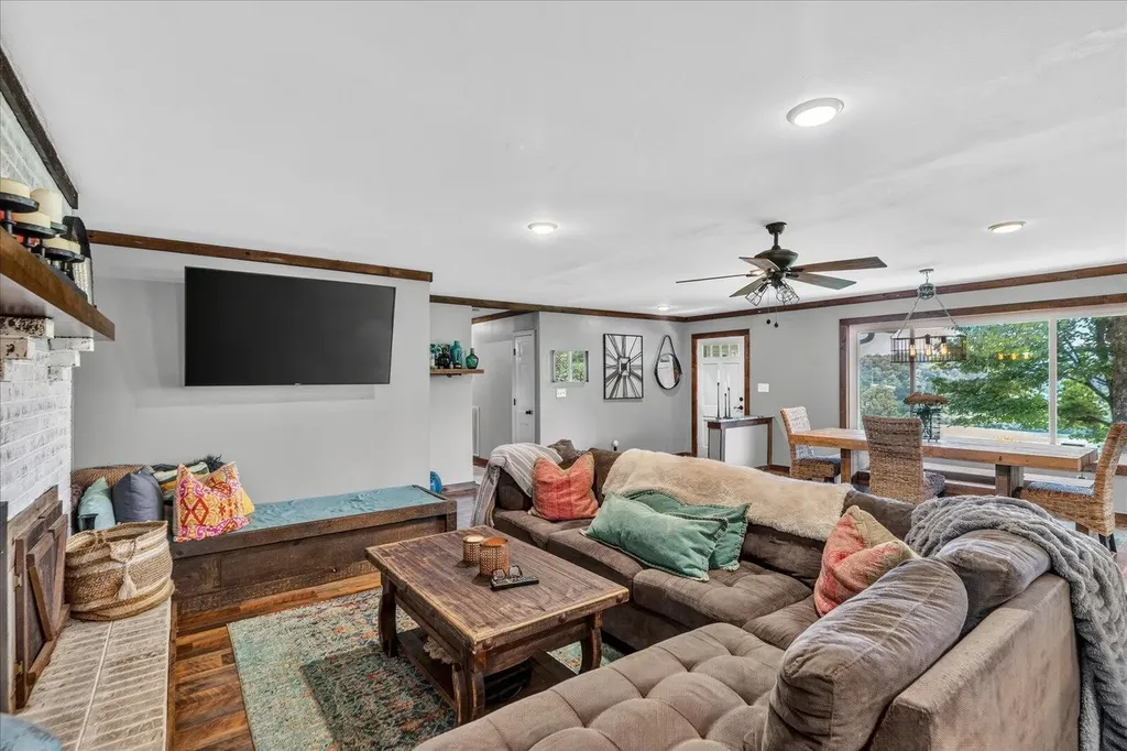 134 County Road 25 Riceville TN 37370