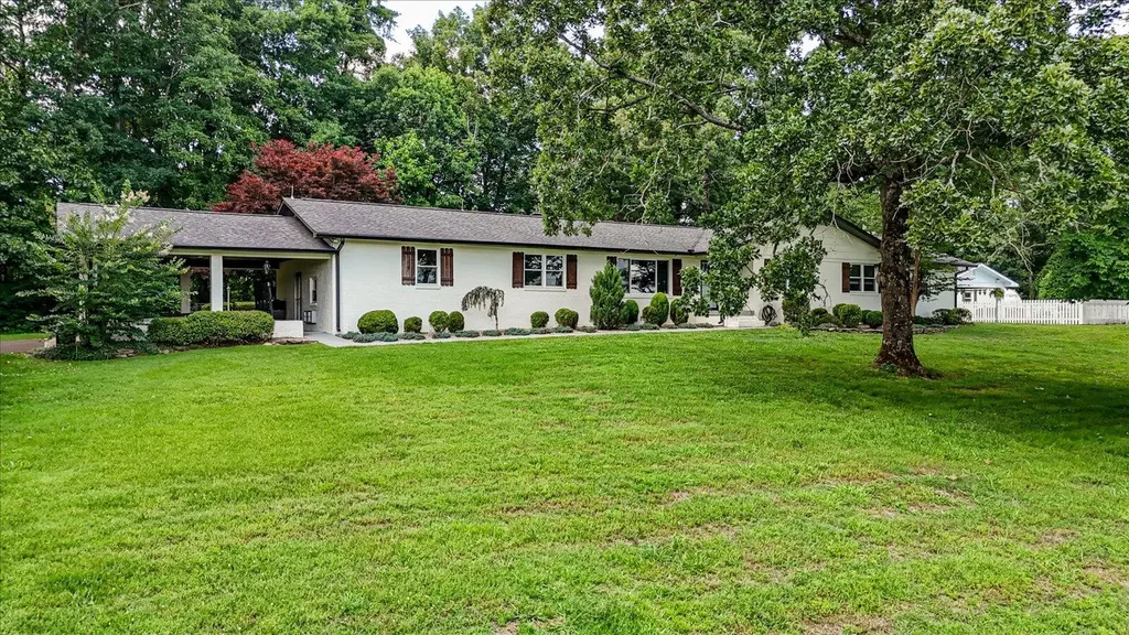 134 County Road 25 Riceville TN 37370