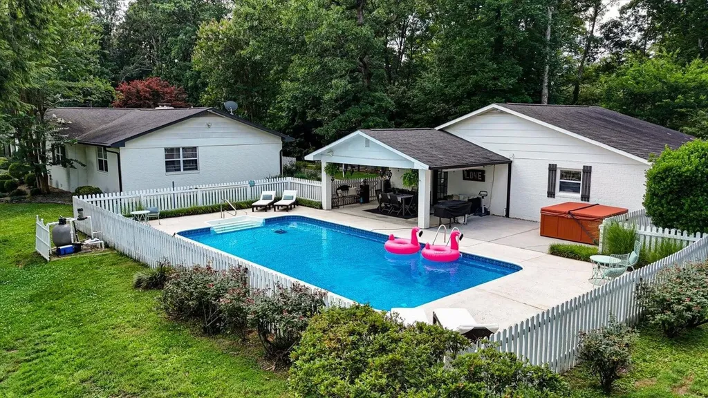 134 County Road 25 Riceville TN 37370
