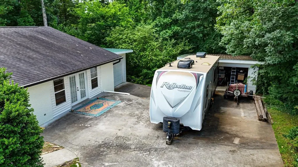 134 County Road 25 Riceville TN 37370