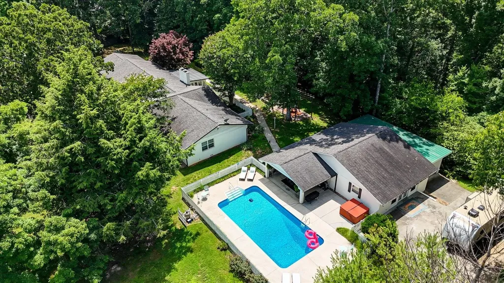 134 County Road 25 Riceville TN 37370