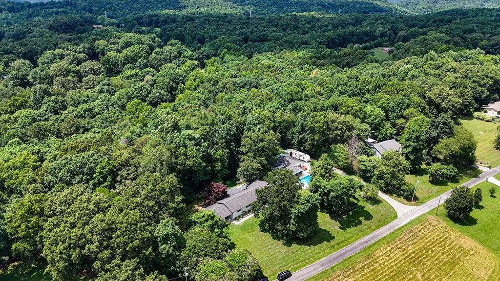 134 County Road 25 Riceville TN 37370