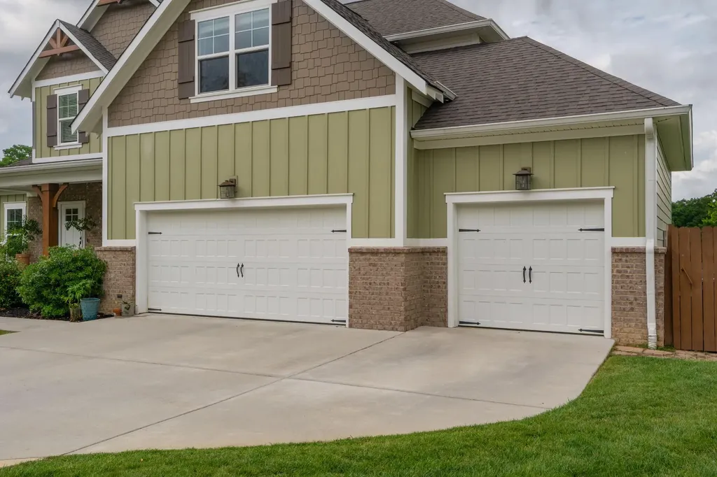 1406 Bridgeview Drive Chattanooga TN 37415