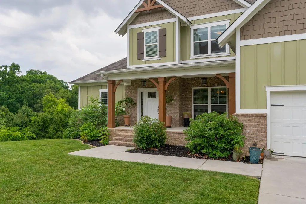 1406 Bridgeview Drive Chattanooga TN 37415