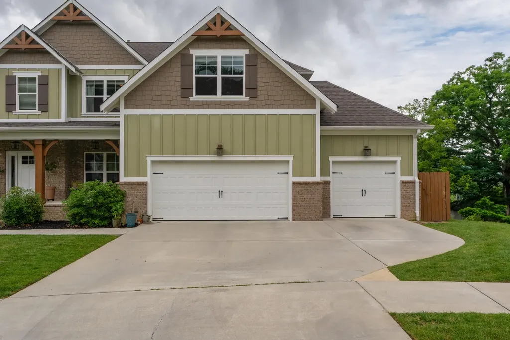 1406 Bridgeview Drive Chattanooga TN 37415