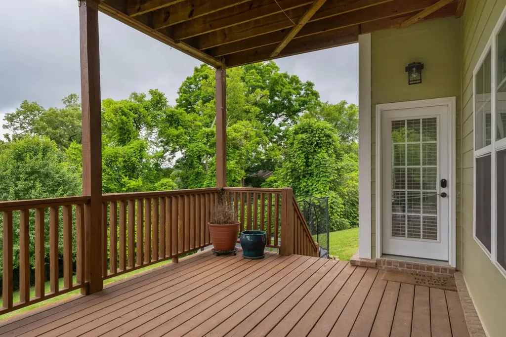 1406 Bridgeview Drive Chattanooga TN 37415