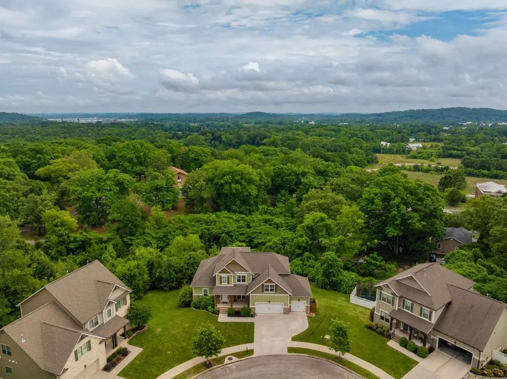1406 Bridgeview Drive Chattanooga TN 37415