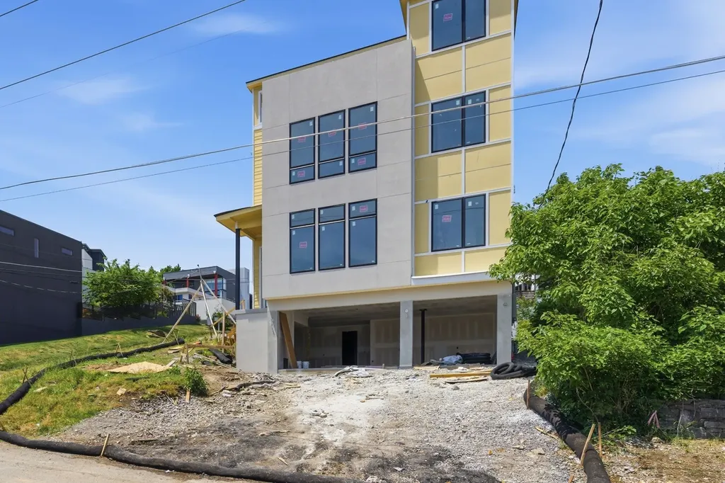 301 33rd Ave, N Nashville TN 37209