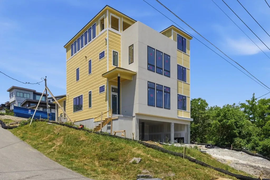 301 33rd Ave, N Nashville TN 37209