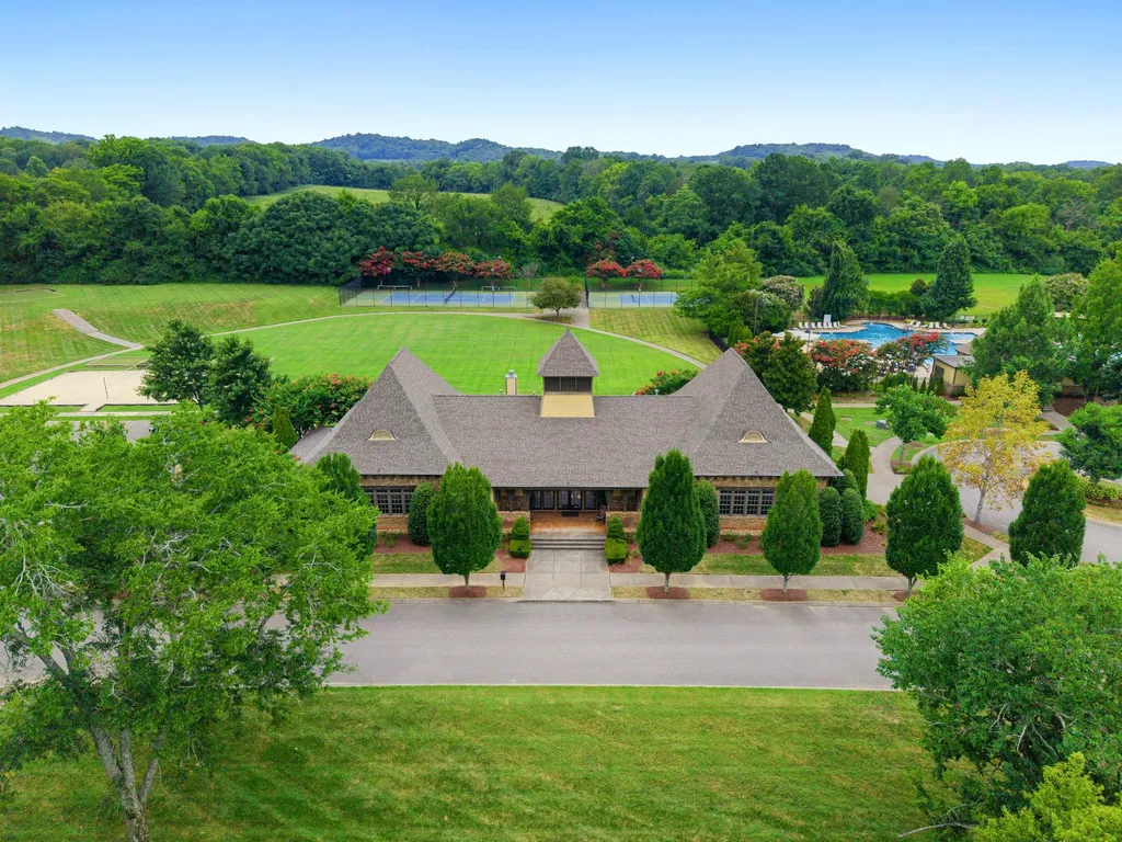 2801 Americus Drive Thompsons Station TN 37179