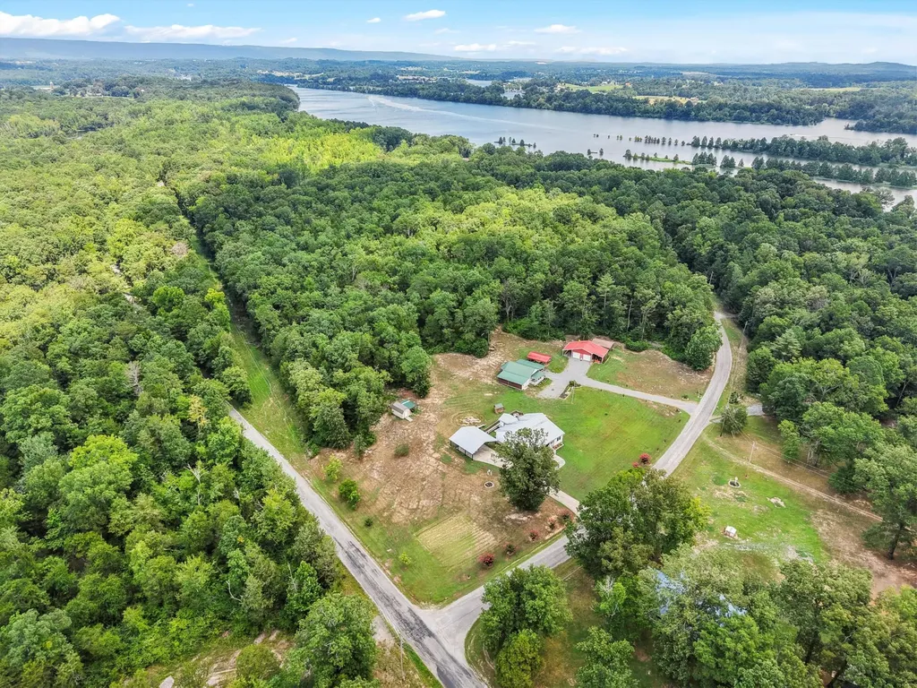 29 Armstrong Ferry Road Decatur TN 37322