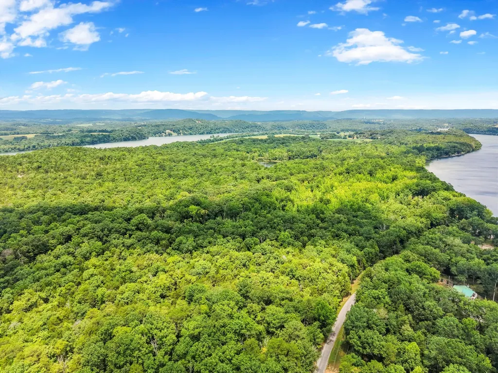 29 Armstrong Ferry Road Decatur TN 37322