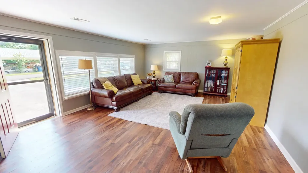 2307 Edgemon Street, SE Cleveland TN 37323