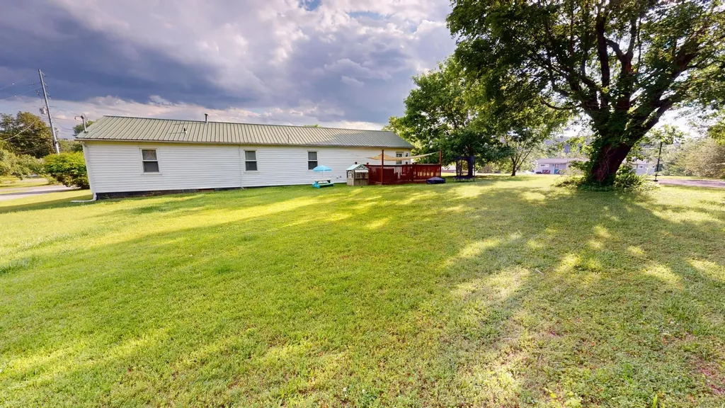 2307 Edgemon Street, SE Cleveland TN 37323