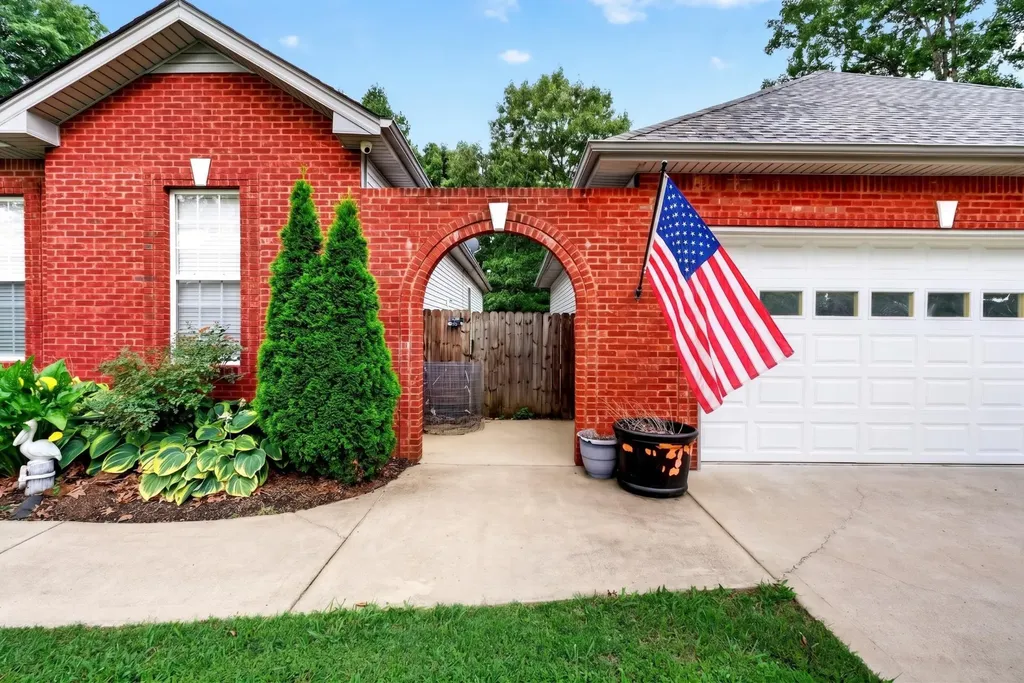 2610 Morrison Lane Clarksville TN 37040