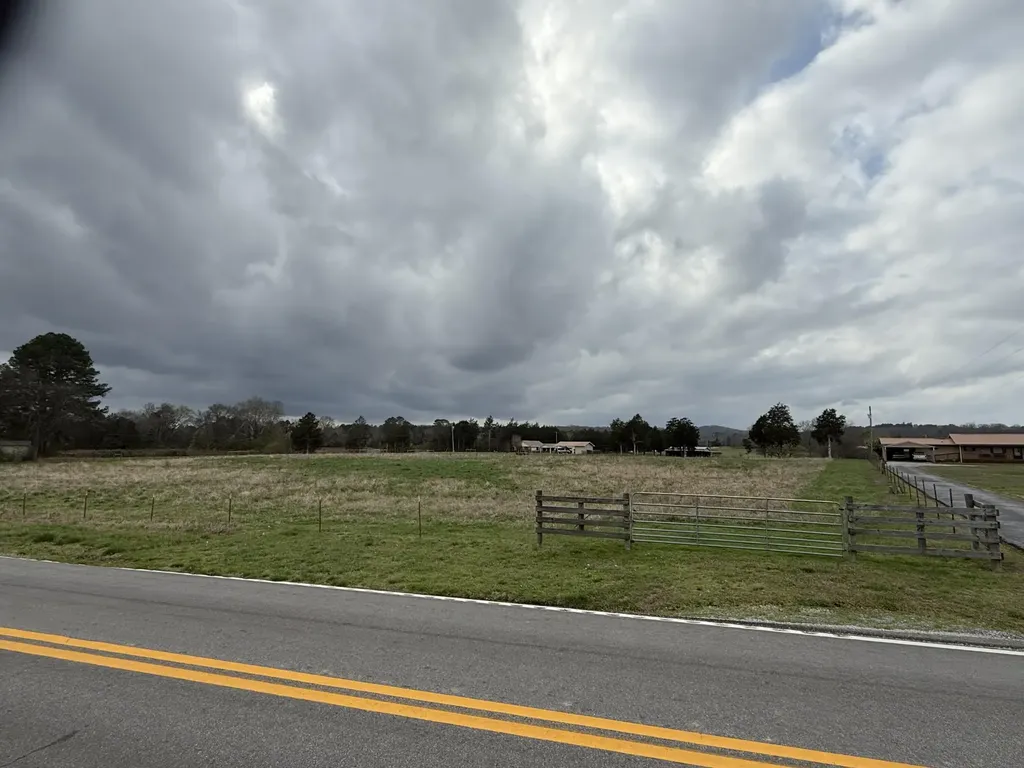 2 Eureka Road, NW Charleston TN 37310