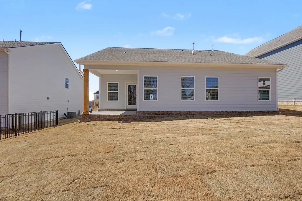 1361 English Oak Drive Clarksville TN 37043