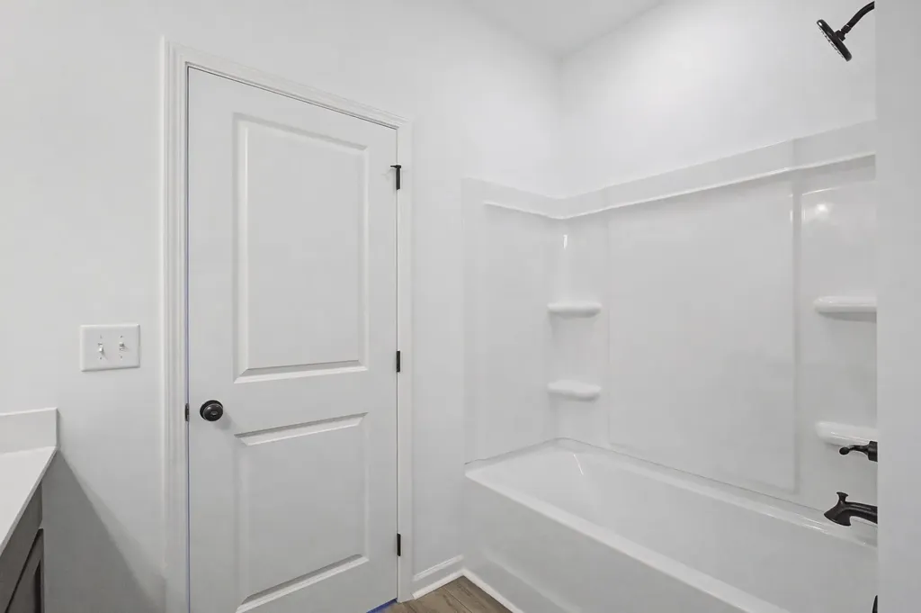 1353 English Oak Drive Clarksville TN 37043