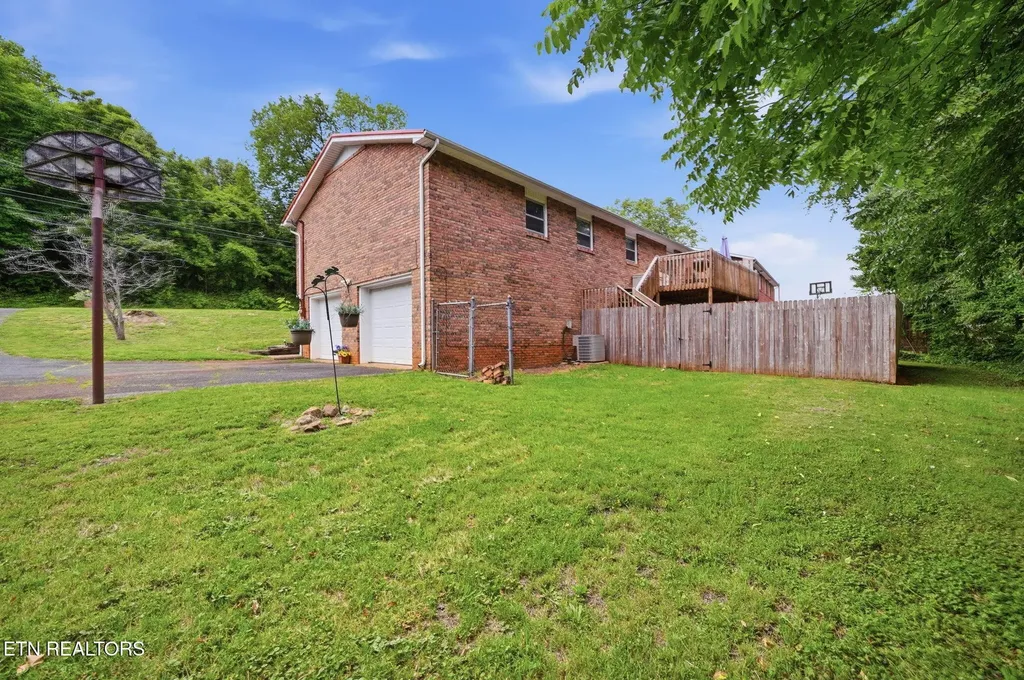 236 Royal Drive Kingsport TN 37663