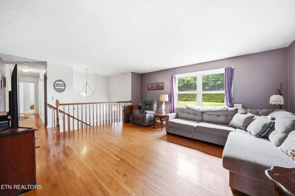236 Royal Drive Kingsport TN 37663