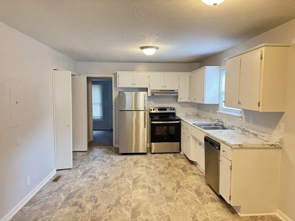 3225 Lakeford Drive Nashville TN 37214