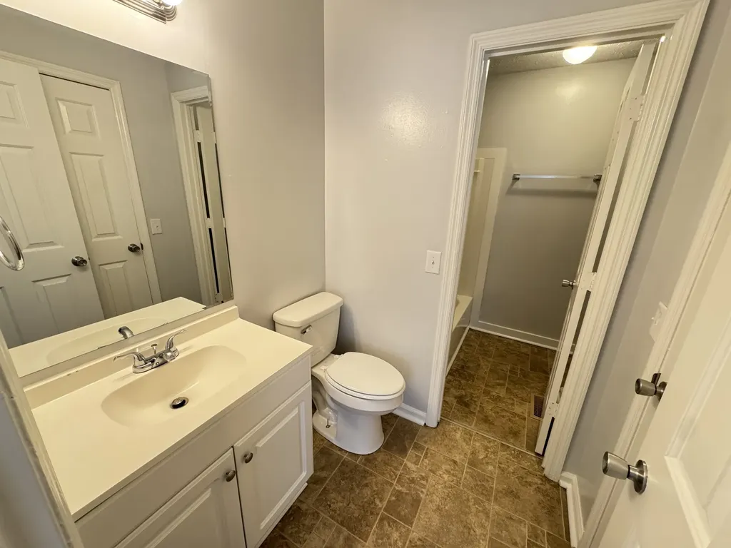 3225 Lakeford Drive Nashville TN 37214