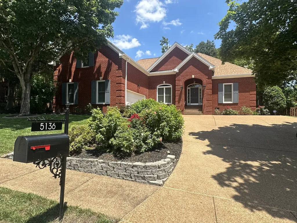 5136 Ravens Glen Nashville TN 37211