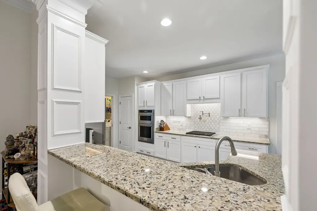 5136 Ravens Glen Nashville TN 37211