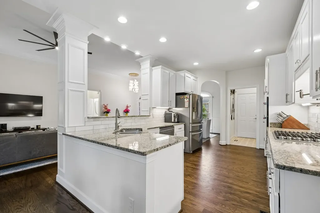 5136 Ravens Glen Nashville TN 37211