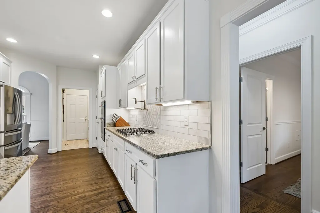 5136 Ravens Glen Nashville TN 37211