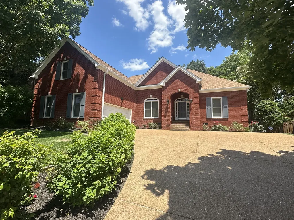5136 Ravens Glen Nashville TN 37211