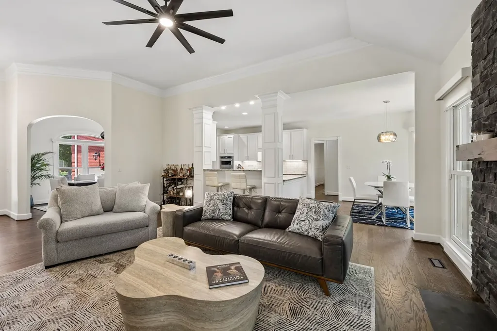 5136 Ravens Glen Nashville TN 37211