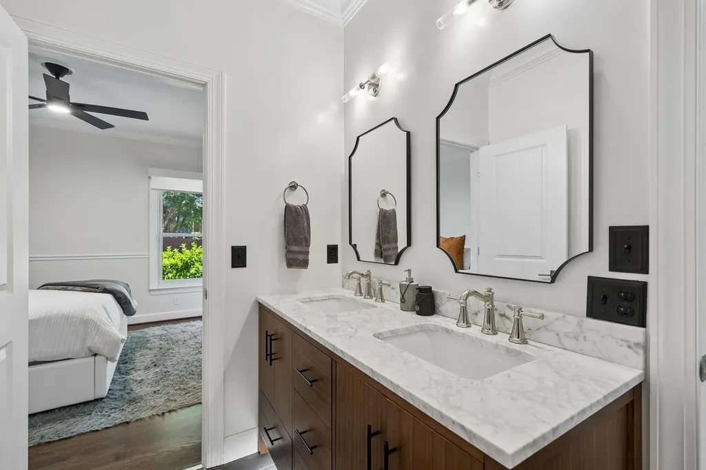 5136 Ravens Glen Nashville TN 37211
