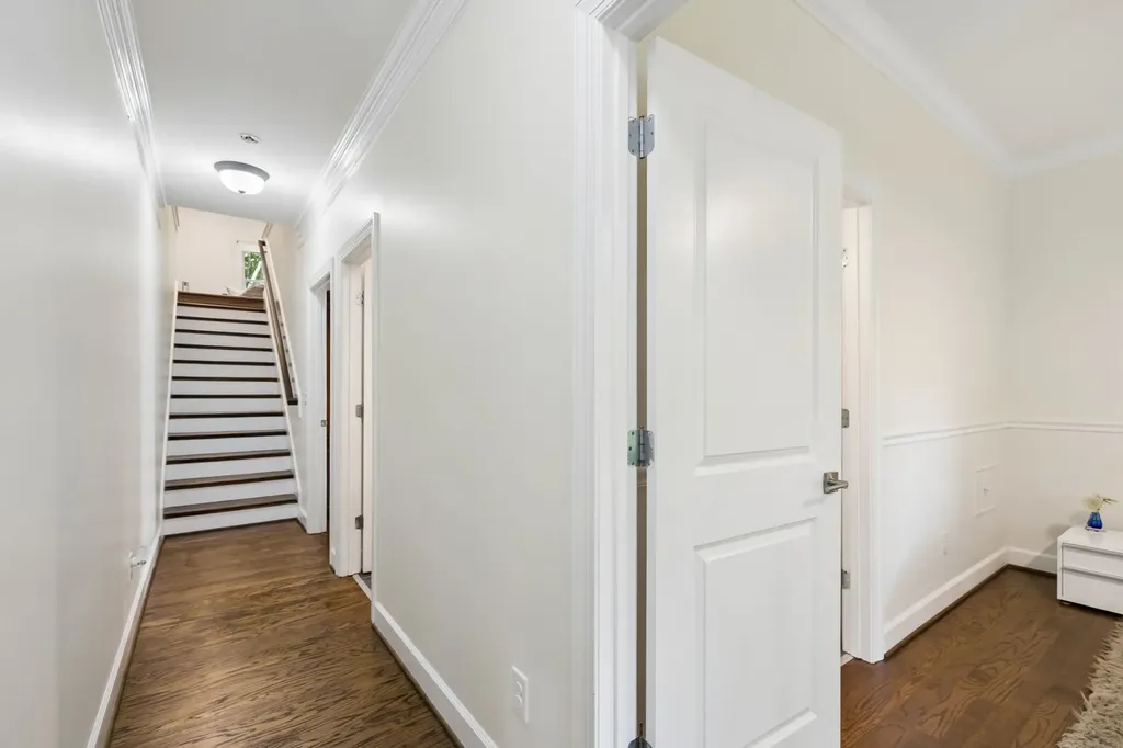 5136 Ravens Glen Nashville TN 37211