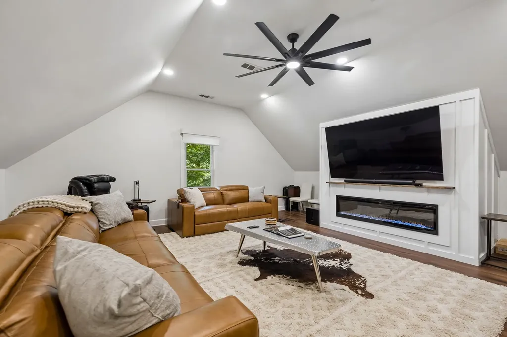 5136 Ravens Glen Nashville TN 37211