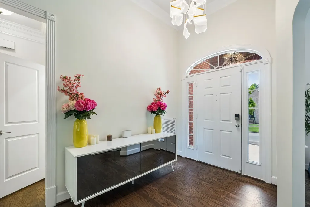 5136 Ravens Glen Nashville TN 37211