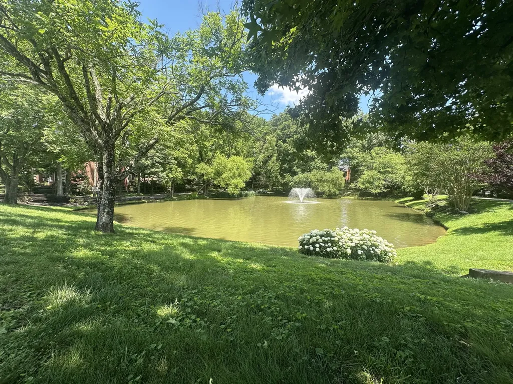 5136 Ravens Glen Nashville TN 37211