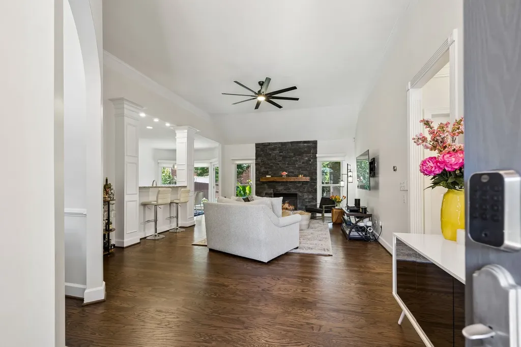 5136 Ravens Glen Nashville TN 37211