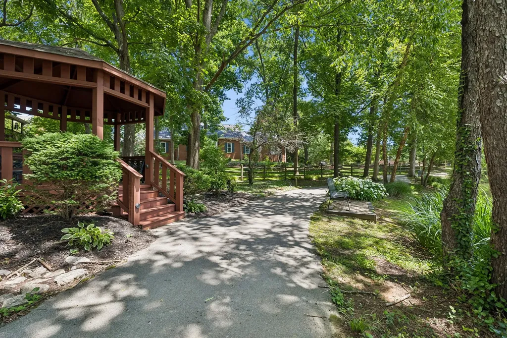 5136 Ravens Glen Nashville TN 37211