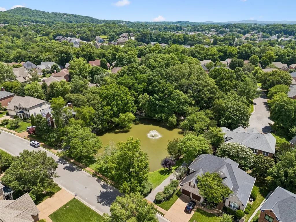 5136 Ravens Glen Nashville TN 37211