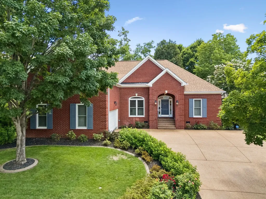 5136 Ravens Glen Nashville TN 37211