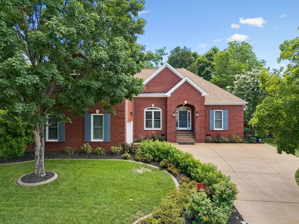 5136 Ravens Glen Nashville TN 37211