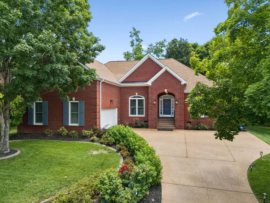 5136 Ravens Glen Nashville TN 37211