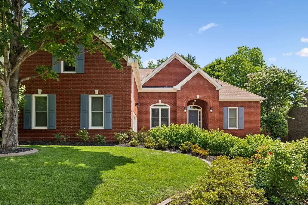 5136 Ravens Glen Nashville TN 37211