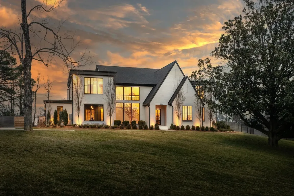 818 Brentview Drive Nashville TN 37220