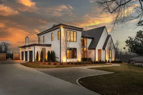 818 Brentview Drive Nashville TN 37220