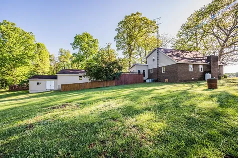 151 Baggett Lane Greenville KY 42345