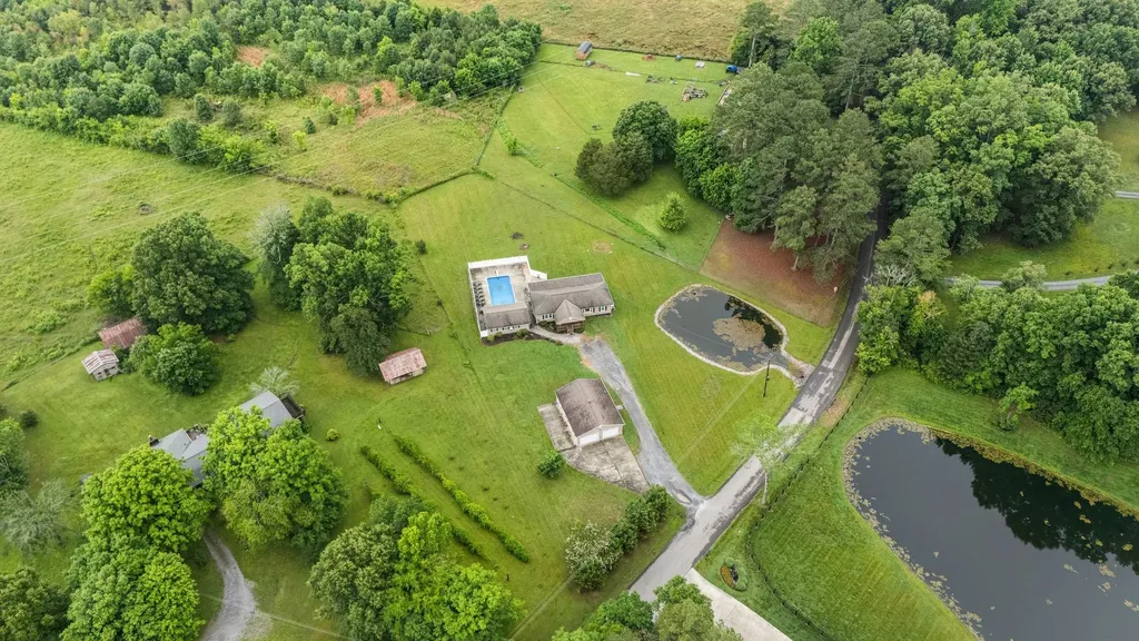 871 Kile Lake Road, SE Cleveland TN 37323
